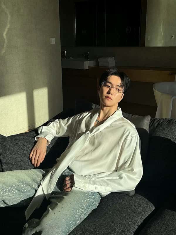 Draped Long Sleeve Minimalist Shirt