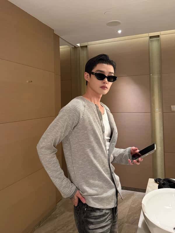 Ribbed Knit Raglan Sleeve Cardigan Sweater