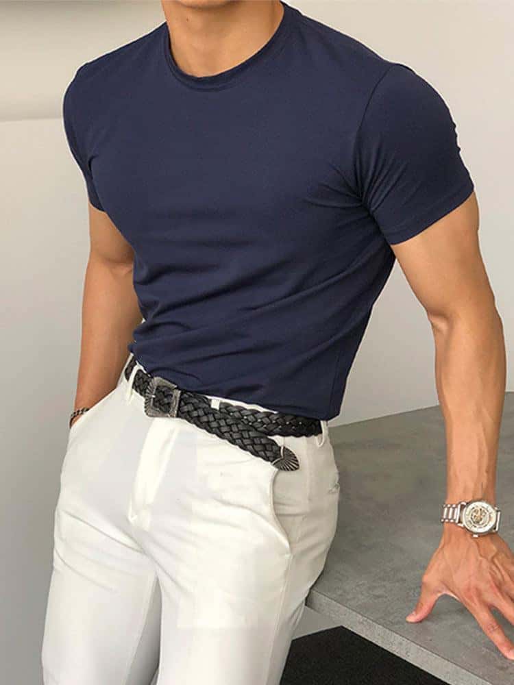 Round Neck Slim Fit T-shirt